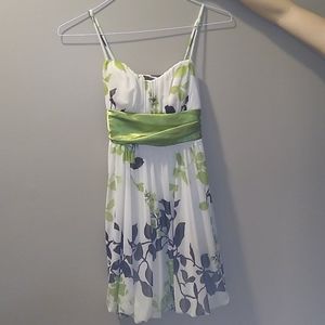 Spaghetti strap sweet heart neckline with tie